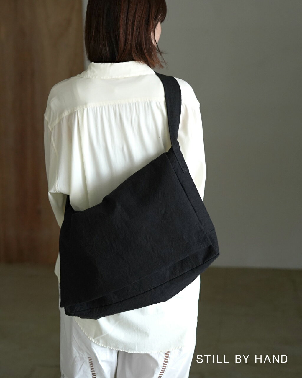 新品未使用 19AW still by hand レザーバッグ STILL BY HAND（スティルバイハンド） SALE！スティルバイハンド 巾着