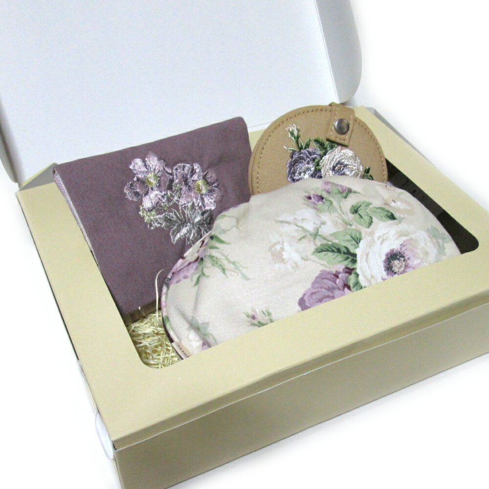 【新古品】 Laura Ashley ローラア シュレイ ポーチ.テッシュケース.コンパクトミラー 3点セット (イギリス 英国 刺繍 花柄 未使用 新品) 138061 【中古】