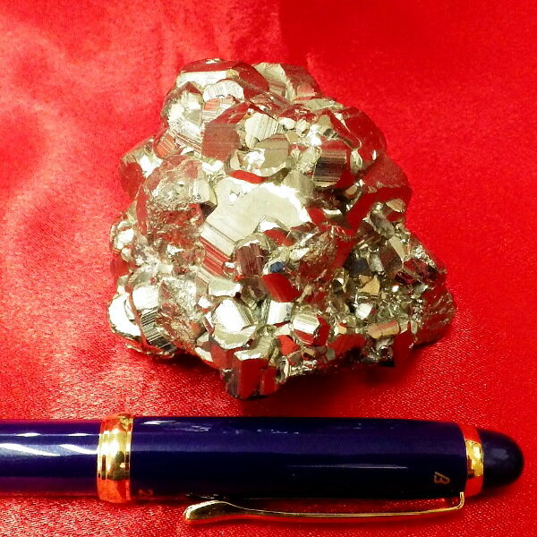  最高品質 ペルー産 パイライト原石クラスター（重さ 261g 高さ約4.5cm ...