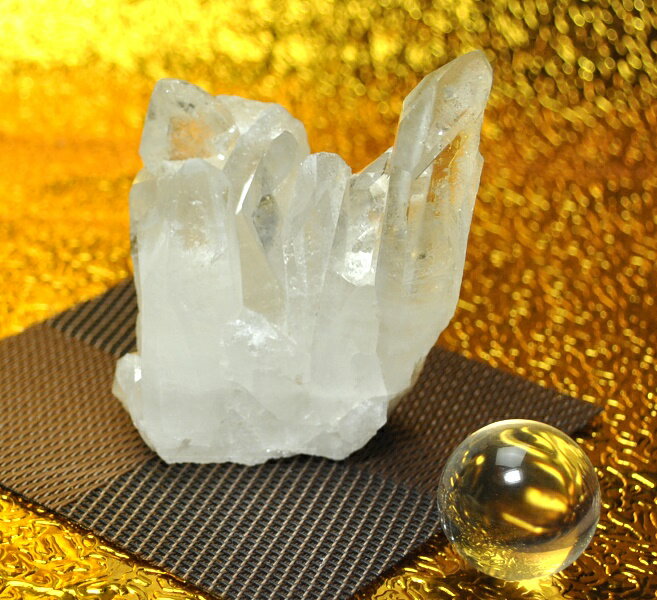 水晶原石クラスター 小型サイズ（重さ180g 高さ約8cm 横幅約8cm 奥行約4cm ブラジル産完全天然石 写真現品販売）