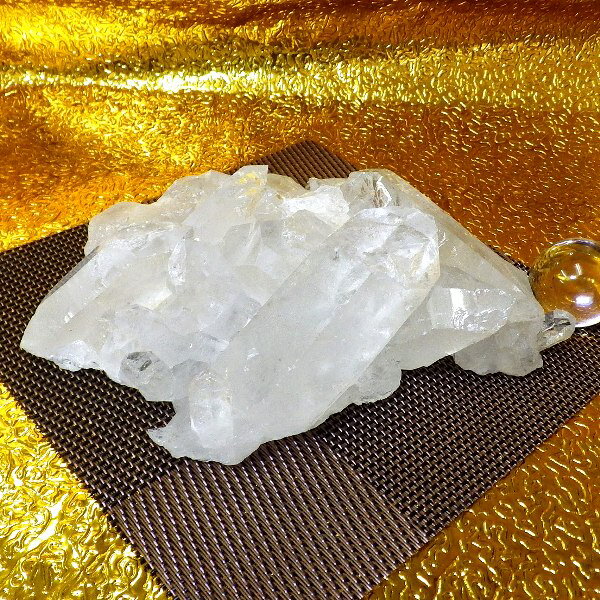  プレミアクラス 水晶原石クラスター 大型サイズ（重さ528g 高さ約4cm ...