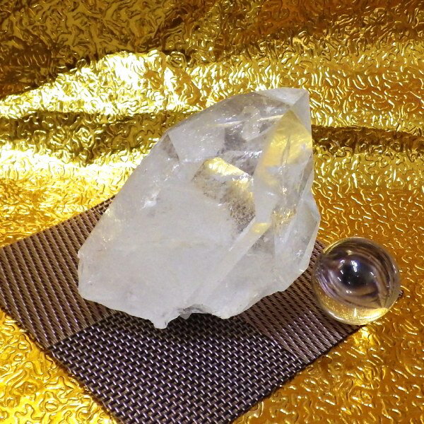  プレミアクラス 水晶原石クラスター 中型サイズ（重さ247g 高さ約6.5cm...