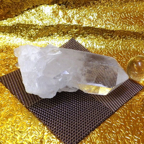  プレミアクラス 水晶原石クラスター 中型サイズ（重さ226g 高さ約4.5cm...