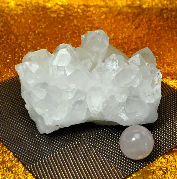  プレミアクラス 水晶原石クラスター 大型サイズ（重さ631g 高さ約7cm ...