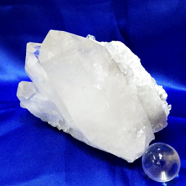  Bクラス 水晶原石クラスター 特大サイズ（重さ1202g 高さ約8.5cm 横幅...