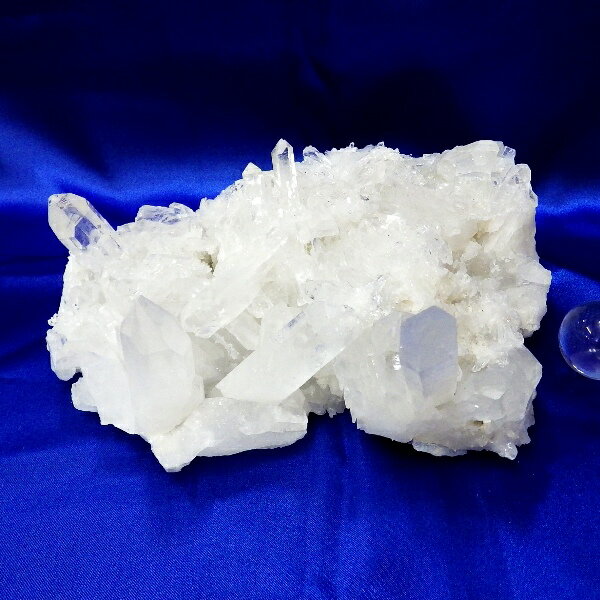  Bクラス 水晶原石クラスター 特大サイズ（重さ1171g 高さ約7cm 横幅約1...