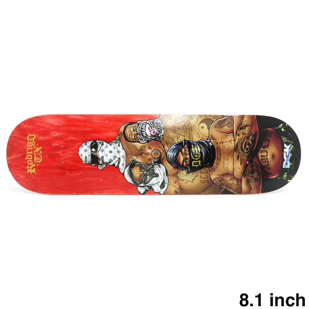 【DGK / DECK】 STEVIE WILLIAMS が手掛けるスケボー・スケートボードのデッキブランド、DGK（ディージーケー）。 長さ：80.9cm　/　幅：20.8cm ノーズ：17.8cm　/　テール：17.3cm ウィールベース：35.8cm コンケーブ：中　/　キック：中 ※ステインカラー（木目）の色合いはそれぞれ異なります。ご了承の上、ご注文下さい。 デッキをご購入の際、当店オリジナルのデッキテープがサービスとなります。 その他のデッキテープをご希望の方は、別途ご注文下さい。 *デッキテープを貼ってご注文の場合、返品/交換/キャンセルの対象外となります。 （コンプリートセットをご希望の方） スケートボードを完成させる為には【デッキ、トラック、ウィール】の3点が必要となります。 気軽にスケートボードを始めて頂く為に、足回りのセットをご用意しております。 こちらも是非ご覧になって下さい。 【トラック＆ウィールセット】はこちら *商品によって多少の誤差がある事をご了承下さい。 *当店舗に掲載の写真・文章の無断転載を禁じます。