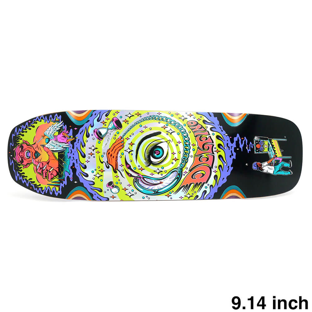 【SANTA CRUZ / DECK】 スケボー・スケートボードの老舗デッキブランド、SANTA CRUZ（サンタクルーズ）。 長さ：80.3cm　/　幅：23.2cm ノーズ：17.9cm　/　テール：17.7cm ウィールベース：35.1cm コンケーブ：中　/　キック：強 トラック幅 ノーズ側：22.6cm　/　テール側：21.8cm ※ステインカラー（木目）の色合いはそれぞれ異なります。ご了承の上、ご注文下さい。 デッキをご購入の際、当店オリジナルのデッキテープがサービスとなります。 その他のデッキテープをご希望の方は、別途ご注文下さい。 *デッキテープを貼ってご注文の場合、返品/交換/キャンセルの対象外となります。 （コンプリートセットをご希望の方） スケートボードを完成させる為には【デッキ、トラック、ウィール】の3点が必要となります。 気軽にスケートボードを始めて頂く為に、足回りのセットをご用意しております。 こちらも是非ご覧になって下さい。 【トラック＆ウィールセット】はこちら *商品によって多少の誤差がある事をご了承下さい。 *当店舗に掲載の写真・文章の無断転載を禁じます。