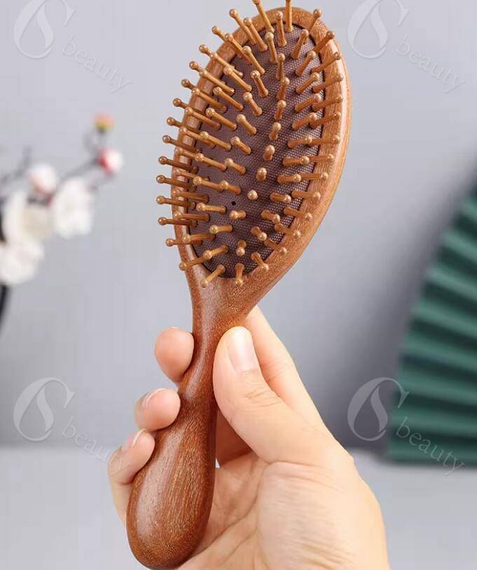 樂天商城 - 高級檀木ヘアブラシ くし パドルブラシ ヘアーブラシ クッションブラシ スカルプブラシ 頭皮マッサージ ヘアケア ヘッドスパブラシ レディース サラサラ 髪 髪の毛 ブロー マッサージ 送料無料