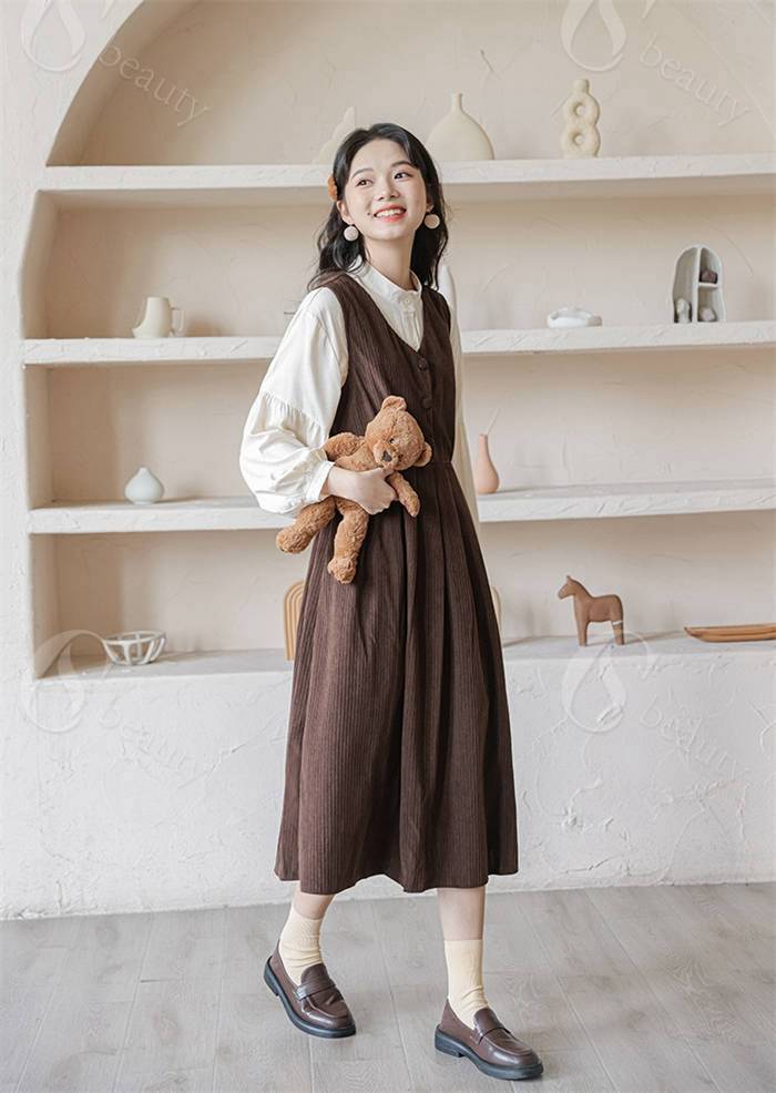 コーデュロイ ジャンパースカート 秋 冬 ワンピース 秋冬 きれいめ ノースリーブ レディース ミモレ丈 タック サロペットスカート 大人 大きいサイズ ジャンスカ オールインワン ギャザー 森ガール 重ね着 レイヤード Vネック Aライン 着痩せ Aラインワンピース 可愛い