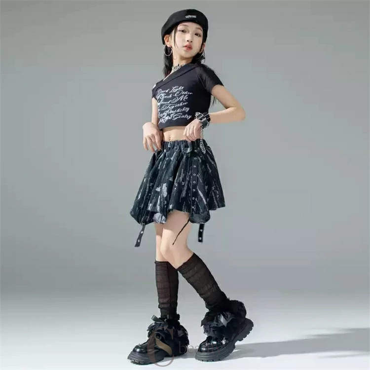 黒 デニム チアダンス ダンス衣装 セットアップ 女の子 へそ出し デニム スカート キッズダンス衣装 キッズダンス 応援団 ジャズダンス 練習着 ステージ衣装 ガールズ 子供 かっこいい ヒップホップ ダンスウェア jazz ファッション おしゃれ 演出服 HIPHOP チアガール