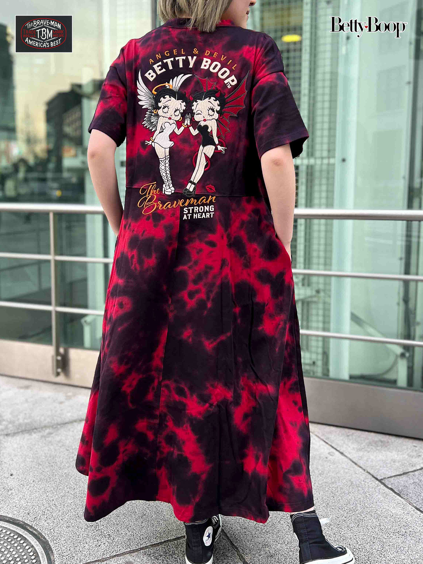 ＜送料無料＞【The BRAVE-MAN×BETTY BOOP】“Angel＆Devil” 総刺繍 ロング ワンピース ｜ ロングワンピ ロング丈 半袖 Tシャツ 通販 レディース 女性用 春 春服 オールシーズン 黒 ブラック 赤 レッド たいだい M L XL LL 2L XXL 3L バイカー ベティ 流儀圧搾 METHOD