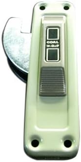 ゴールのツーロック 内締まりタイプです 外鍵はつきません 鎌錠タイプです 1本引き戸や 2枚引き戸で21枚を締め切ってお使いいただけます こちら面付タイプなので取り付け簡単 ドタイバー1本で取り付けできます ただし平型の受けを利用する場合は 鎌をひっかける穴をあける必要があります ドリルやノミをご結い下さい