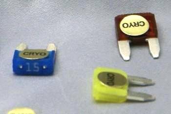 MINI板・クライオヒューズ カーオーディオ 音響向上 音響改善 ストレスフリー 24金メッキ オススメ