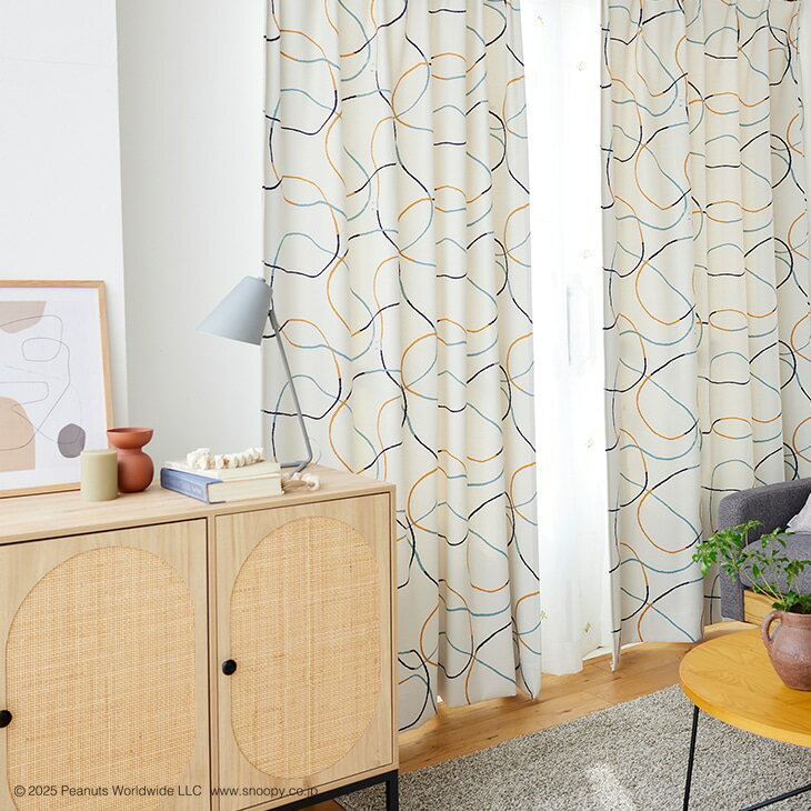 遮光 カーテン PEANUTS/ピーナッツ シュルツライン 100×135cm 1枚入PEANUTS4□おしゃれ ピーナッツ スヌーピー 北欧 ライン ナチュラル スミノエ [2]