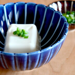 小鉢 おしゃれ ぎやまん 丸小鉢 カネコ小兵 【 クッチーナ 】 取り鉢 鉢 ボウル 和食器 食器 和風 とんすい 冷奴 おひたし 煮物 副菜 日本製 国産 磁器 美濃焼 電子レンジ 食洗機 対応 かわいい 可愛い キッチン ギフト プレゼント 贈り物