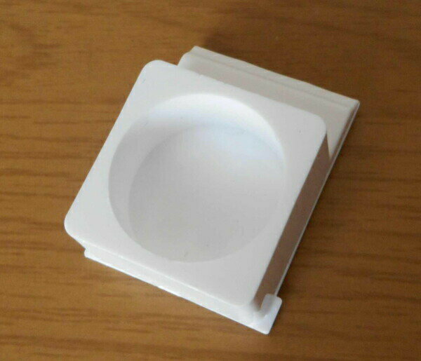 ウエルスジャパン 突っ張り棒が落ちない君（4個入） 小 耐荷重30kg ホワイト 簡単取付け