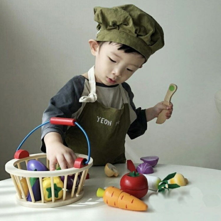 おままごとセット ごっこ遊び 木のままごと 木製 食材 マグネット 切れる 野菜 やさい 果物 さかな まな板 包丁 バスケット おもちゃ 収納 キッチン 野菜 果物 フルーツ 台所用品認知 知育玩具 子供 幼児 プレゼント 3