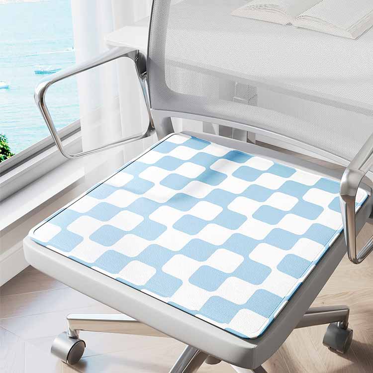 ペットシート 冷感敷きパッド 接触冷感 冷感マット イス 椅子 チェアパッド 夏用マット ひんやりマット 敷きパッド ペット 冷感座布団 接触冷感敷きパッド 犬 クール敷きパッド 夏用 洗える 暑さ対策 ペット ひんやりマット [2]