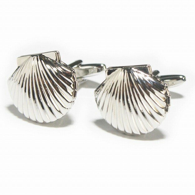 ホタテ貝をモチーフにしたカフスボタン。 袖口からさり気なく覗く カフスボタンがお洒落ですよ ベースカラー-シルバー 素材-真鍮・ロジウムコーティング サイズ-20x22mm ・選べるお支払い方法　　・各種クレジットカード　・代金引換　・銀行...