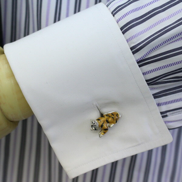 SATURNO サツルノ 横たわる勇猛な虎 カフス カフスボタン カフリンクス cufflinks cuffs メンズ 男性 ユニーク おもしろ 面白 面白い 動物 植物シリーズ スーツアクセサリー専門店 父の日 ギフトにも 誕生日 プレゼント プチギフト おしゃれ カフスマニア