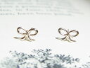 ルチカ ピアス 『 リボン ピアス 』(ピンクゴールド)【 ルチカ Luccica 】 楽しい 個性的 ジュエリー おもしろ 送料無料 プレゼント キュート おしゃれ キャッチ アレルギー キラキラ さりげない シンプル 金 ゴールド かわいい ミニ 小さい ブランド ラブリー クリスマス