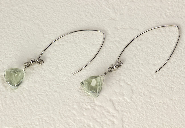 ロングフックピアス K10ホワイトゴールド グリーンアメジスト ジプシー 18金 K10WG 10KWG 送料無料 [ma][14-1033]