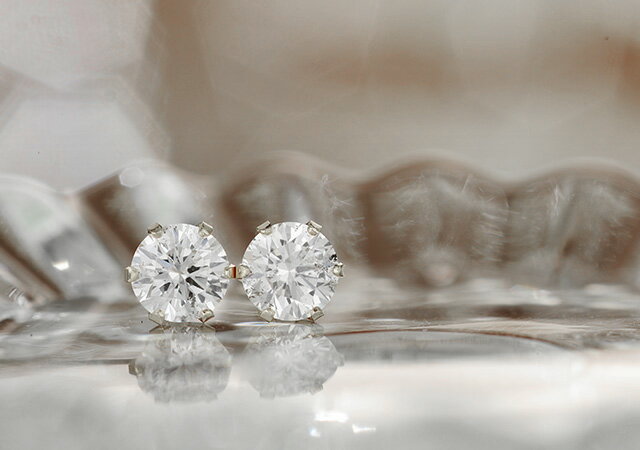 Pt900ダイヤモンドピアス 【50％OFF 8/23 13時迄】 float 0.5ct [H&C鑑別付き] ピアス Pt プラチナ ダイヤモンド シンプル 一粒 1粒 ハート＆キューピッド ニッケルフリー 金属アレルギー ノンアレルギー