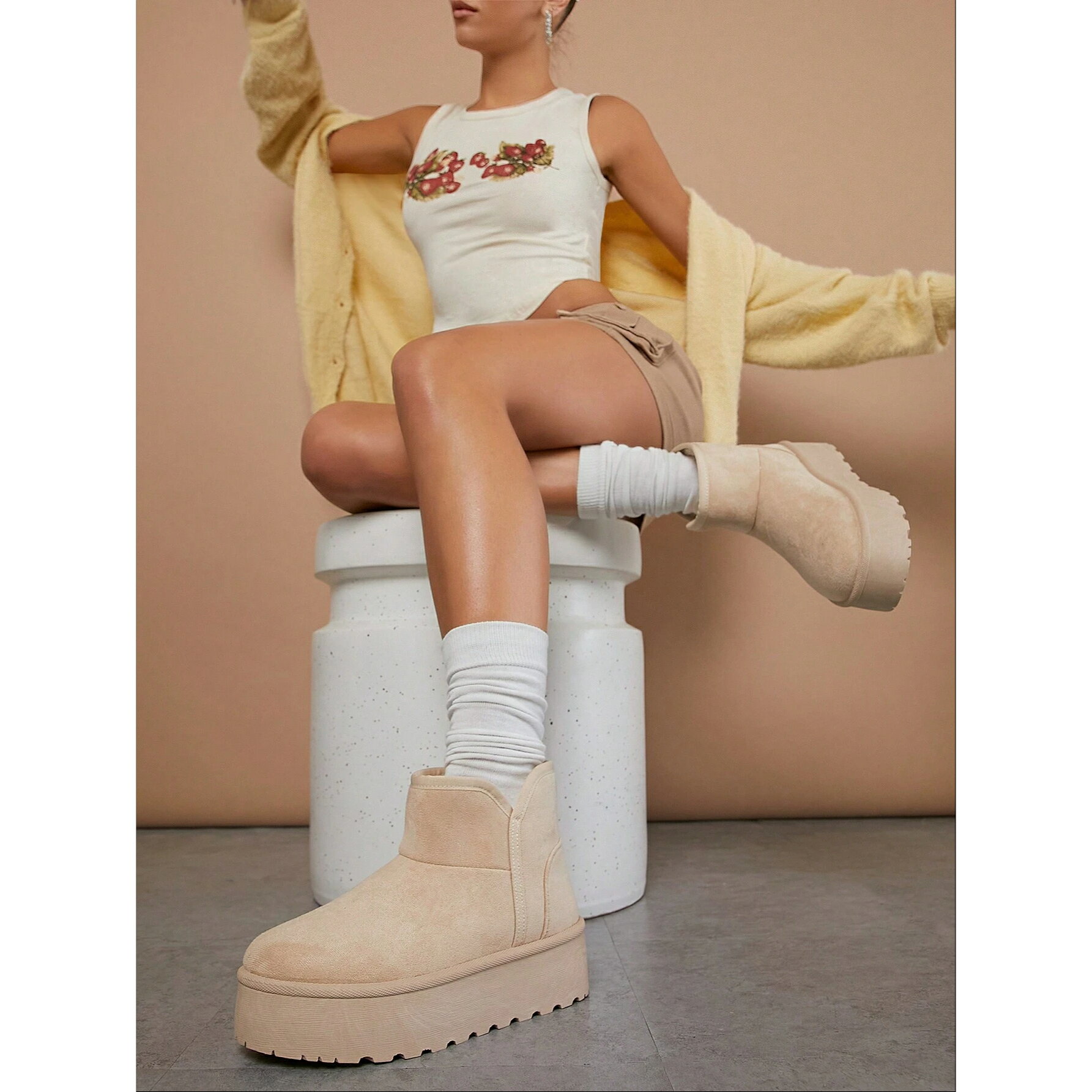 レディース 万能 合成スエード スリップオン ラグソール アンクルブーツ 暖かい