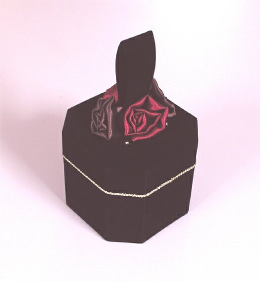 【お買い得!】ジュエリーボックス ローザ(返品交換ギフト包装不可)アクセサリーボックス 宝石入れ 宝石箱 かわいい スウェード調 ファッション雑貨 ジュエリーケ...