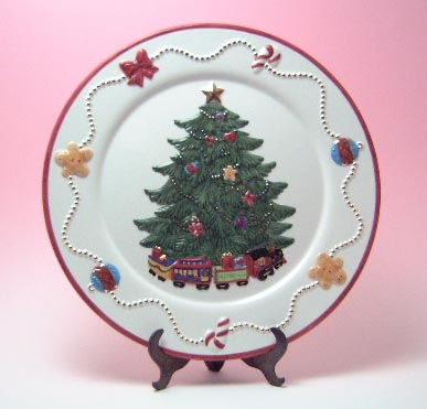 まんまるな白いお皿いっぱいに描かれたクリスマスツリー。 立体的にもりあがった素敵なツリーのお皿です。 ※お皿立てはついていません※ ★大きさ★ 約36cm ※商品/パッケージ等に傷・汚れなどのあるB品が含まれる場合がございます。予めご了承下...