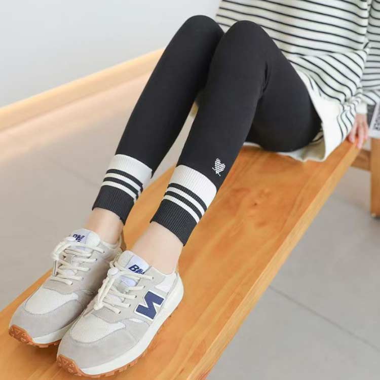 CURIOSのレギンスパンツ 裏起毛タイツ 女の子 レギンス レギパン パンツ 春秋冬 子供服 リブパンツ あったか キッズ ボトムス 防寒 保温 キッズ服 薄手/裏起毛 インナー 柔らかい ストレッチ ジュニア 保育園｜アングル3