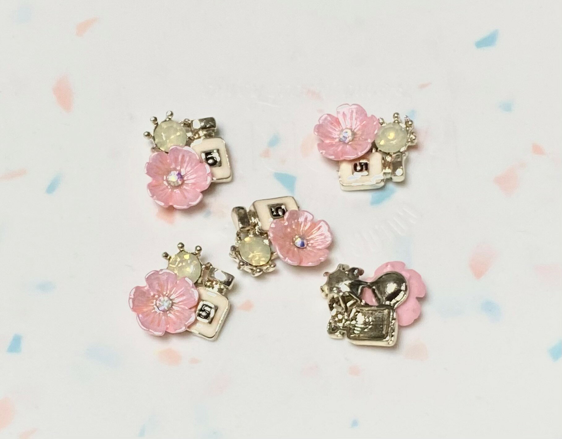 香水瓶とお花の合金パーツ