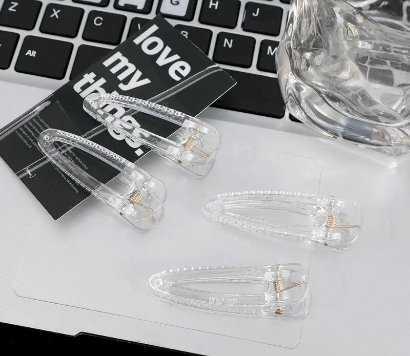 5.9cm透明ヘアクリップ 4個