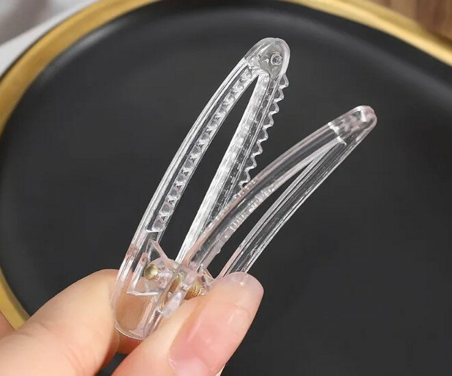 5.9cm透明ヘアクリップ 4個