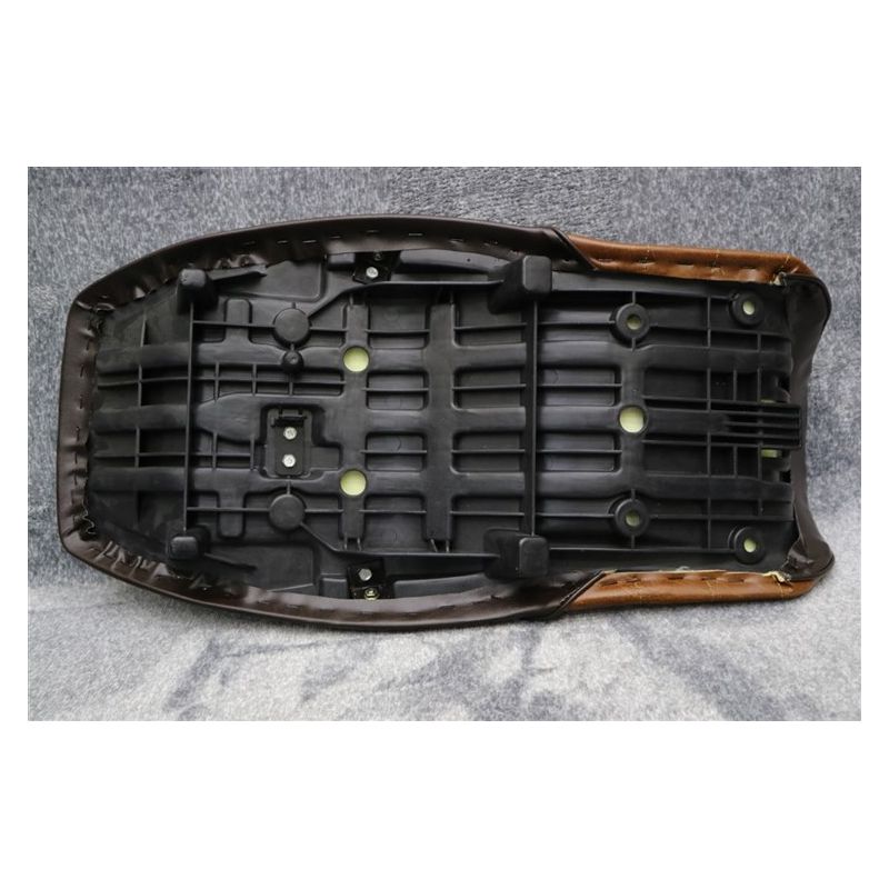 XJR400後期茶ツートン皮鋲打ちタックロールシート/完成品あんこ抜XJR400R4HM9RH02J98~08年式
