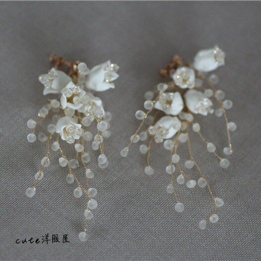 即納 一部手造りのイヤリング＆ピアス ブライダル ドレス ウェディング 2次会 披露宴 パーティー 発表会 演奏会 コンサート お呼ばれ 卒業式 上品質なピアス ワンピース プレゼント セラミック花 ピアスとイアリングともあり
