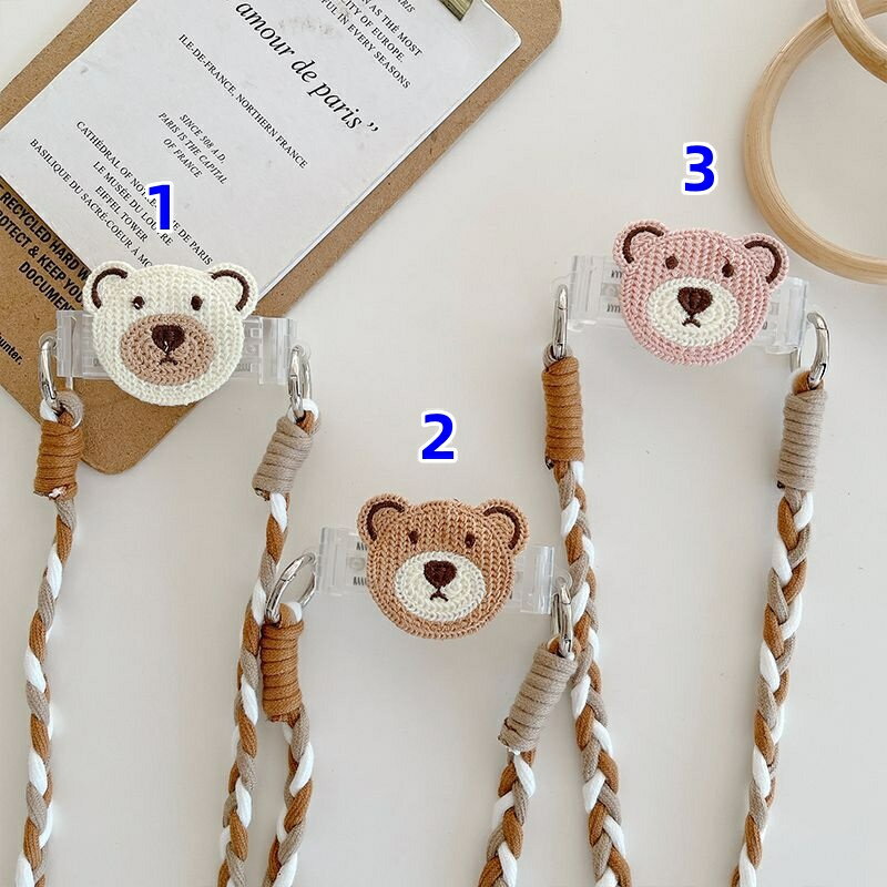 Rakuten - ワッペン風 クマ かわいい 子供 お子様 スマホショルダー 挟むだけ クリップ スマホクリップ ストラップ 肩掛けショルダー 落下防止 旅行 お出かけ 外出 フェス 肩掛け ショルダーストラップ スマートフォン 携帯 プレゼント 友達お揃い
