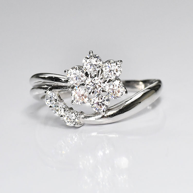 【侍ダイヤモンド】ダイヤモンド0.5ct スウィートテンリング H&C G～Iカラー VS～SIクラス プラチナカラー ダイヤモンドリング 「スウィートフラワー」