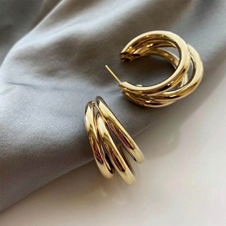 Rakuten - 3連メタルフープピアス　金属アレルギー対応 S925ポスト レディース　おしゃれ　送料無料 Mimi みみミミ ap017