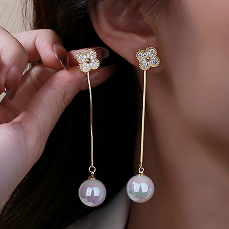 Rakuten - 2wayクローバー＆ロングボールピアス 存在感抜群 クリスマス パーティー 二次会 女子会 デート 大人女子 レディース 送料無料 Mimi みみミミ ap208