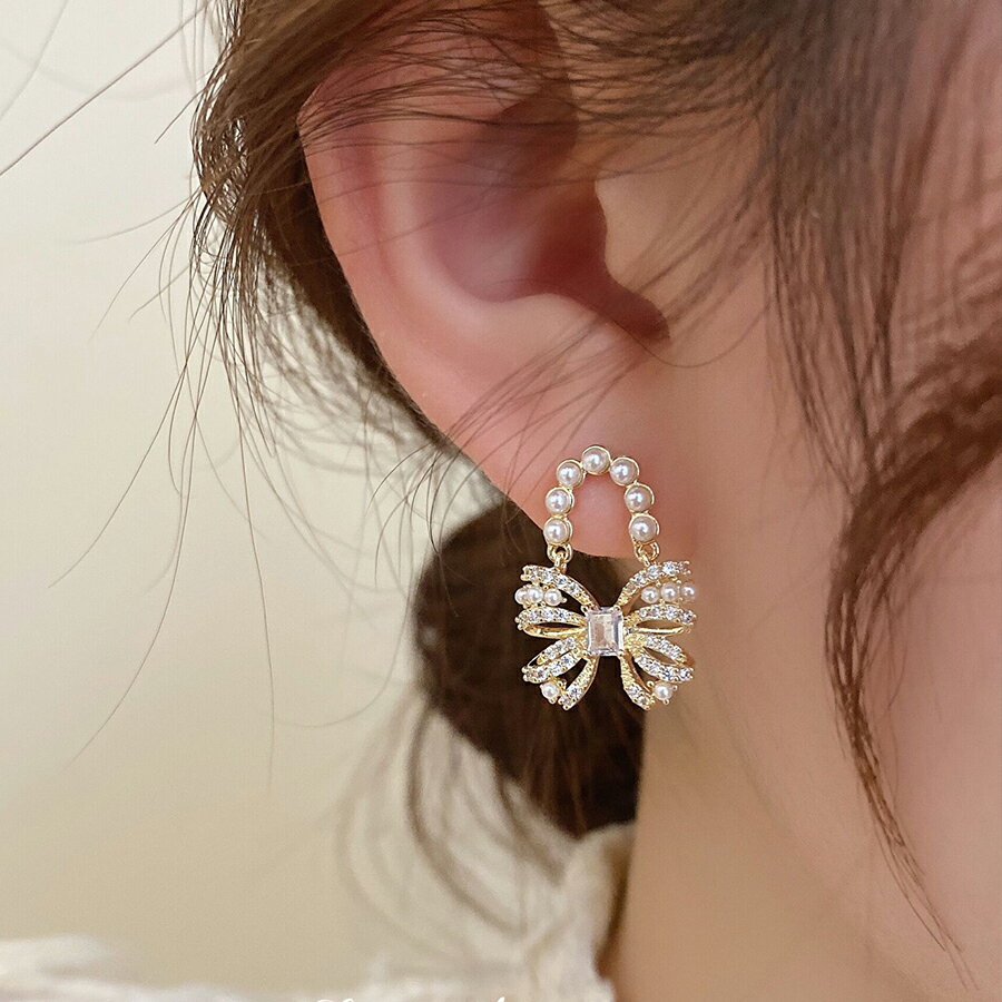 Rakuten - パールビジューリボンピアス ゴールド パーティー 二次会 女子会 デート 大人女子 かわいい レディース 送料無料 Mimi みみミミ ap256