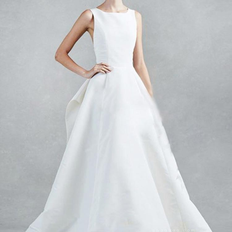 バックファスナー ドレス 披露宴 トレーンタイプ トレーン付き ノースリーブ 背中空き ウエディングドレス 背中ファスナー 海外挙式 バックリボン 結婚式 演奏会 発表会 ウェディングドレス