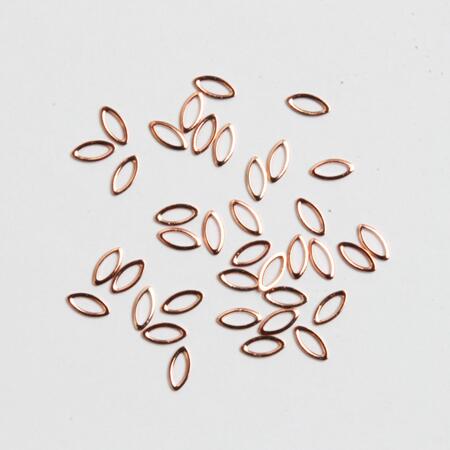 SHAREYDVA シャレドワ　ミニリーフ中抜き　ピンクゴールド　1．5mm×3mm　50P
