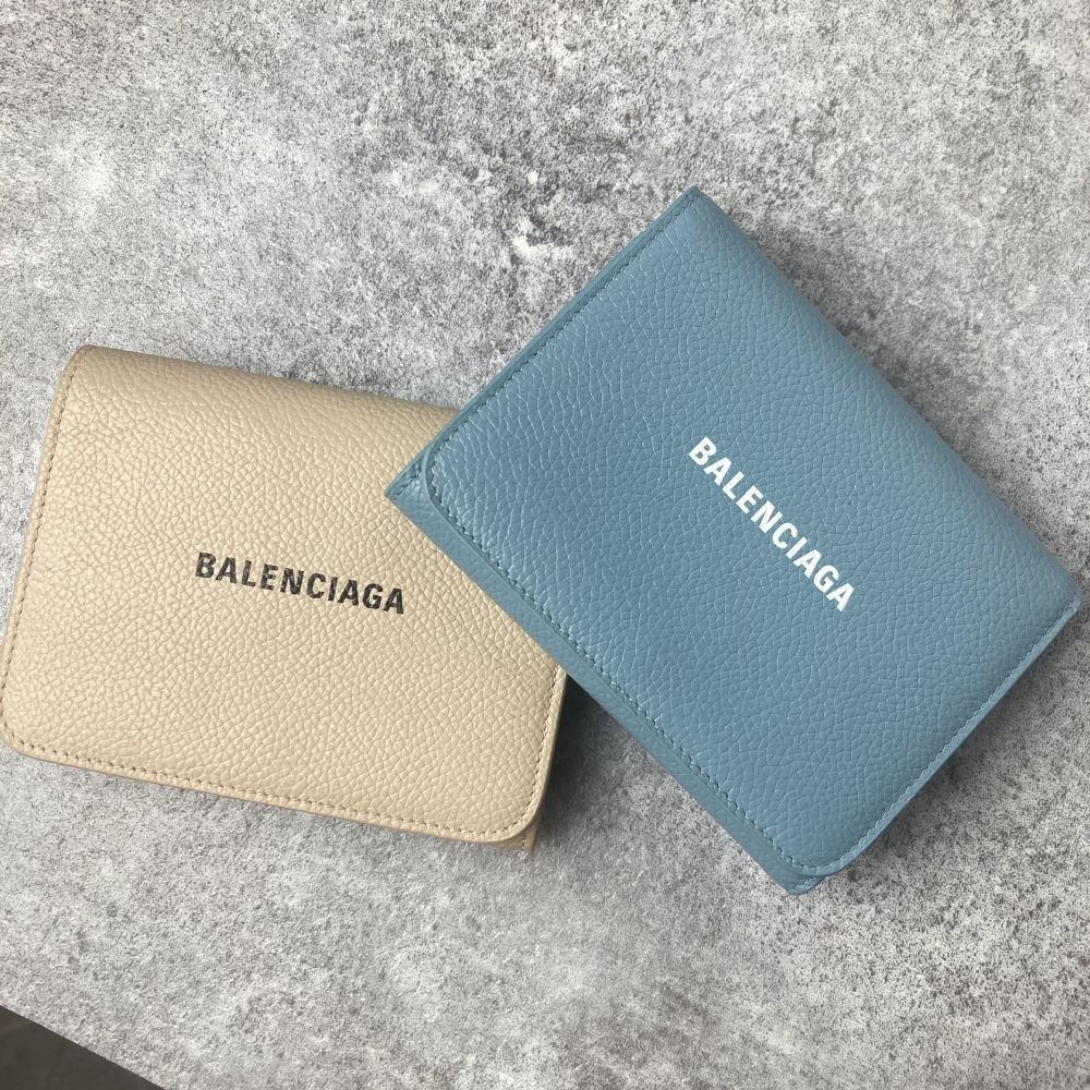 バレンシアガ 財布 三つ折り財布 小銭入れ付き ブルー ベージュ レディース BALENCIAGA 655743 1IZI3 4791 ギフト プレゼント