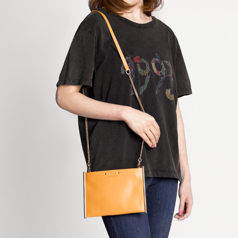 クロエ Chloe バッグ ショルダーバッグ ロイ Roy イエロー系 ポシェット レディース CHC18UP021H1Z214 MINI BUGS Burnt Camel Single size