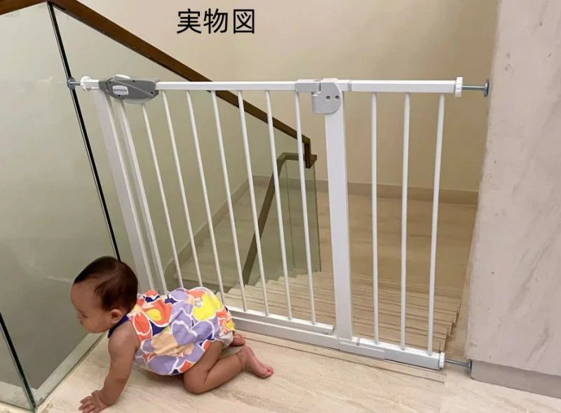 ベビーゲート 階段上 突っ張り 階段 キッチン玄関 階段下 赤ちゃん 柵 ワイド ベビ...