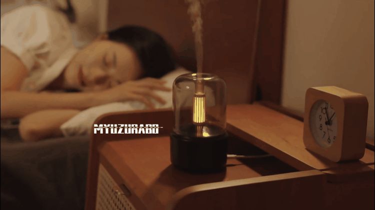 【正規品】加湿器 卓上 超音波 アロマディフューザー タワー型 おしゃれ アロマ加湿器 オフィス 大容量 小型 コンパクト 自動停止機能 LEDライト付き 静音 省エネ 冬ギフト 節電 病院 オフィス 学校 居間 寝室 リビング 空焚き防止 乾燥対策 家庭用 部屋