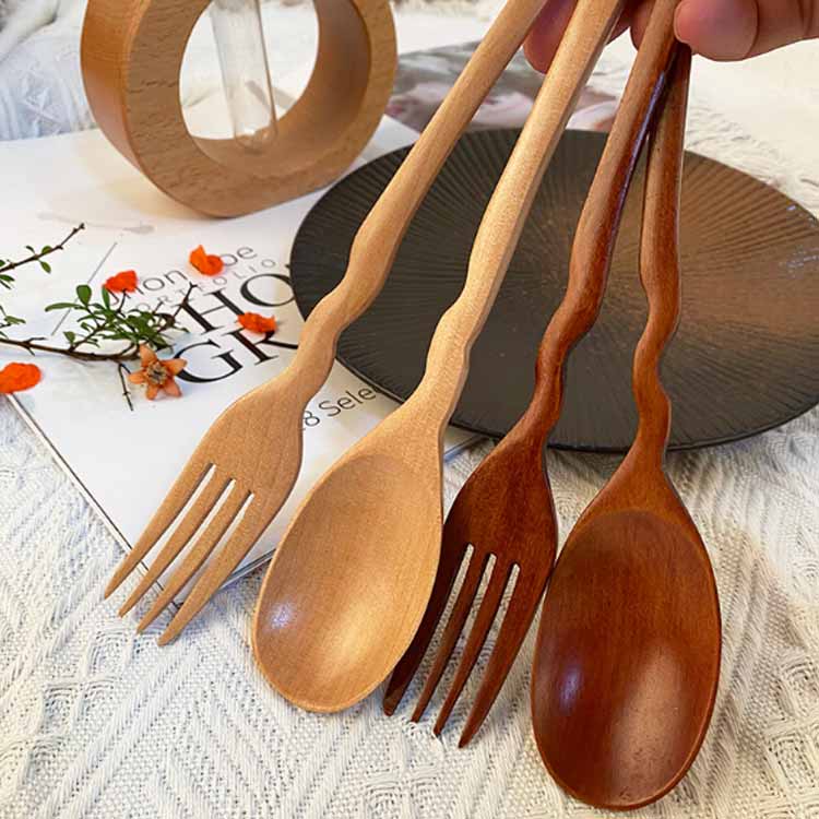 カトラリー ギフト フォーク ナチュラル かわいい 漆塗り スプーン 天然木製 デザートスプーン 木製 天然木 4本セット パスタ フォーク セット かわいい 一人暮らし おしゃれ 結婚祝い カレースプーン 韓国 引っ越し祝い 波型