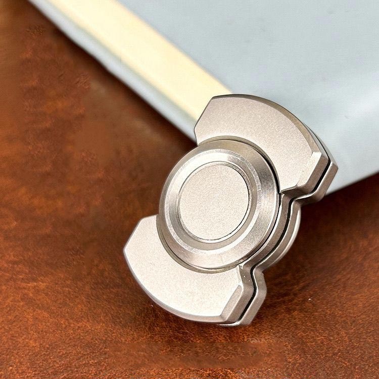 ハンドスピナー ストレス 通勤 小型 禁煙 指遊び spinner Youtube ADHD ハンドスピ...
